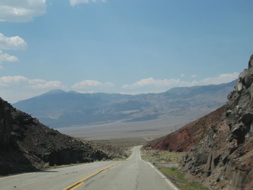 The Death Valley (palo-alto_img_2115.jpg) wird geladen. Eindrucksvolle Fotos von der Westküste Amerikas erwarten Sie.